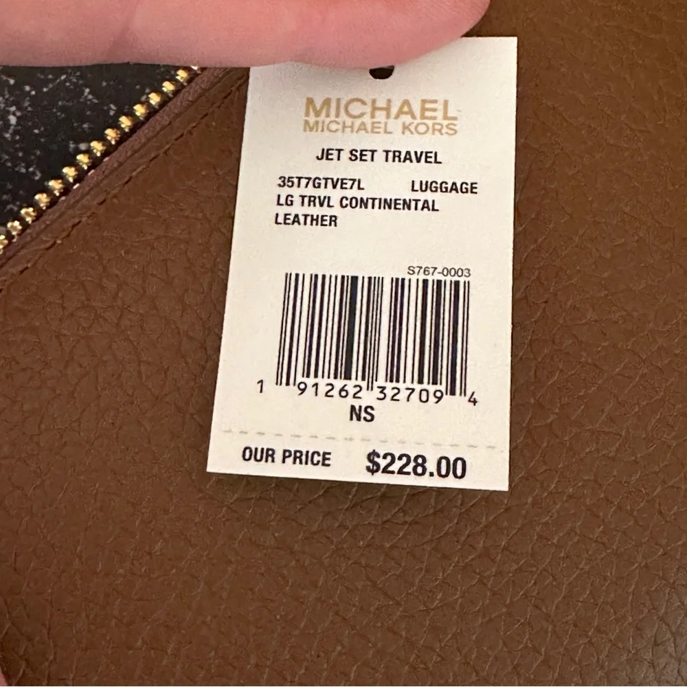 MICHAEL KORS Jet Set Travel Large Pebbled Leather Wristlet - Picture 4 of 4